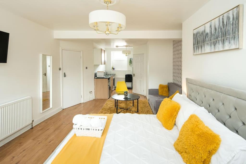 Spacious Studio For Up To 4! Sofa Bed Λονδίνο Εξωτερικό φωτογραφία