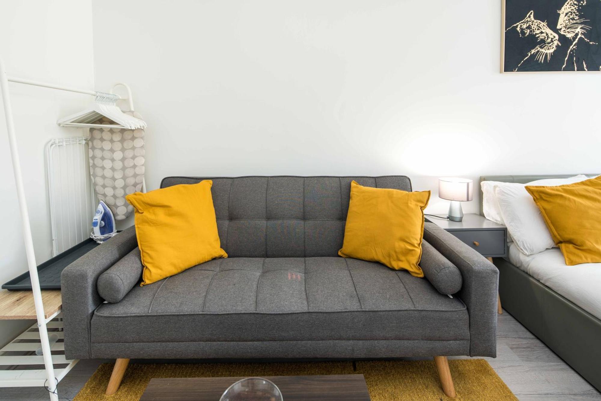 Spacious Studio For Up To 4! Sofa Bed Λονδίνο Εξωτερικό φωτογραφία